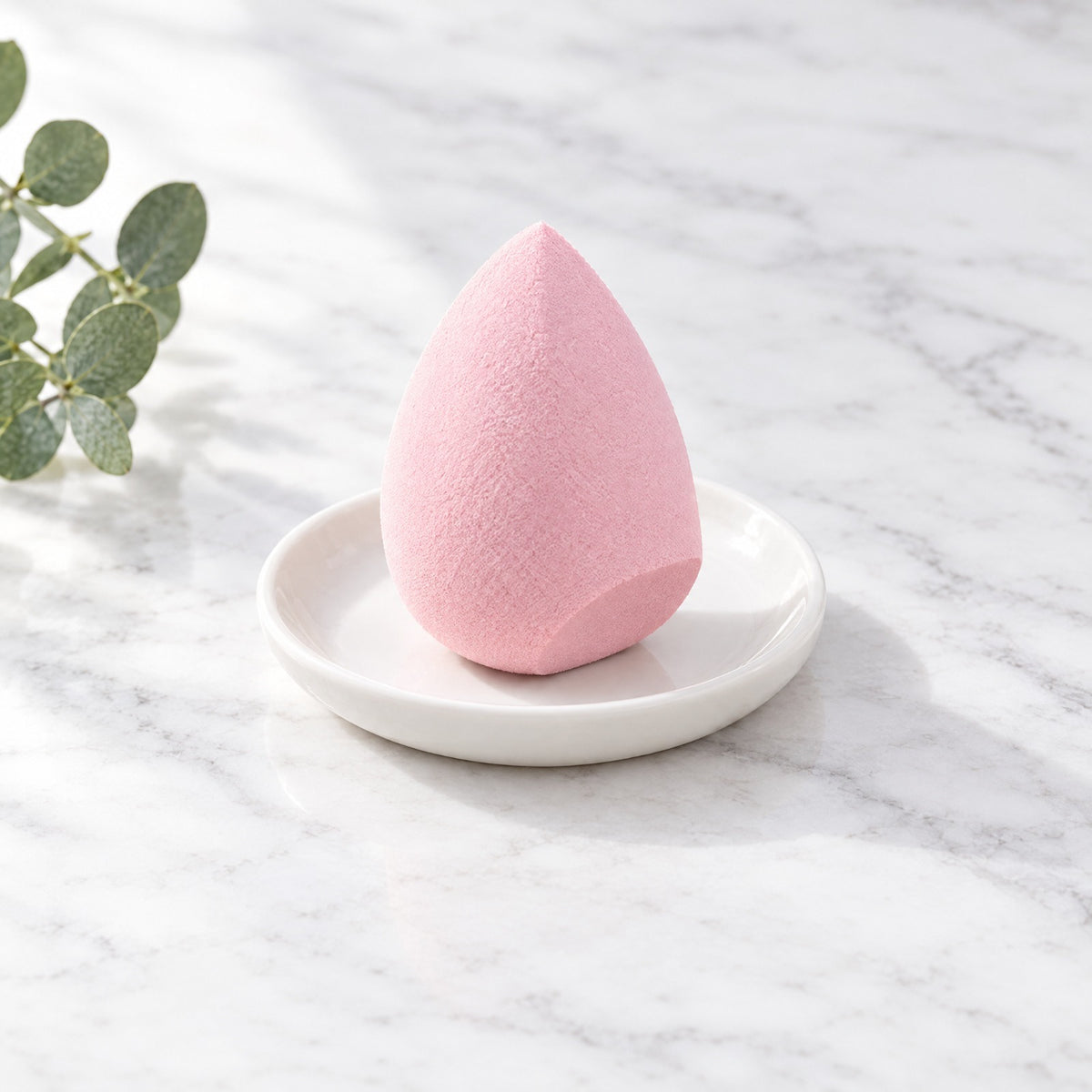 Svelora Drop-Cut Blending Sponge